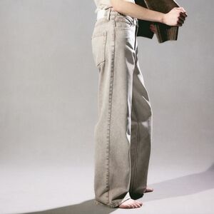 BNWT H&M Wide Ultra High Jeans Light Taupe